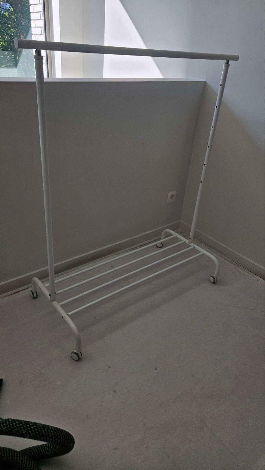 IKEA RIGGA kledingrek, Enlèvement