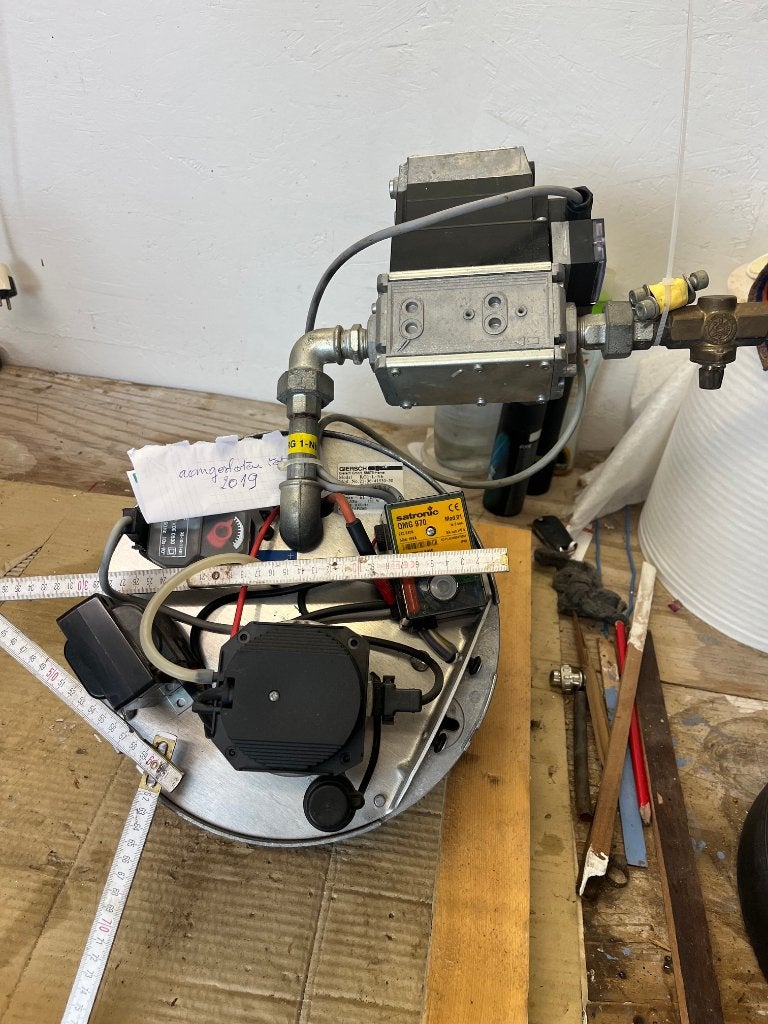 2x Giersch RG1-L-Nb gasbrander 25–61 kW – mazoutketel ombouw, Installatie