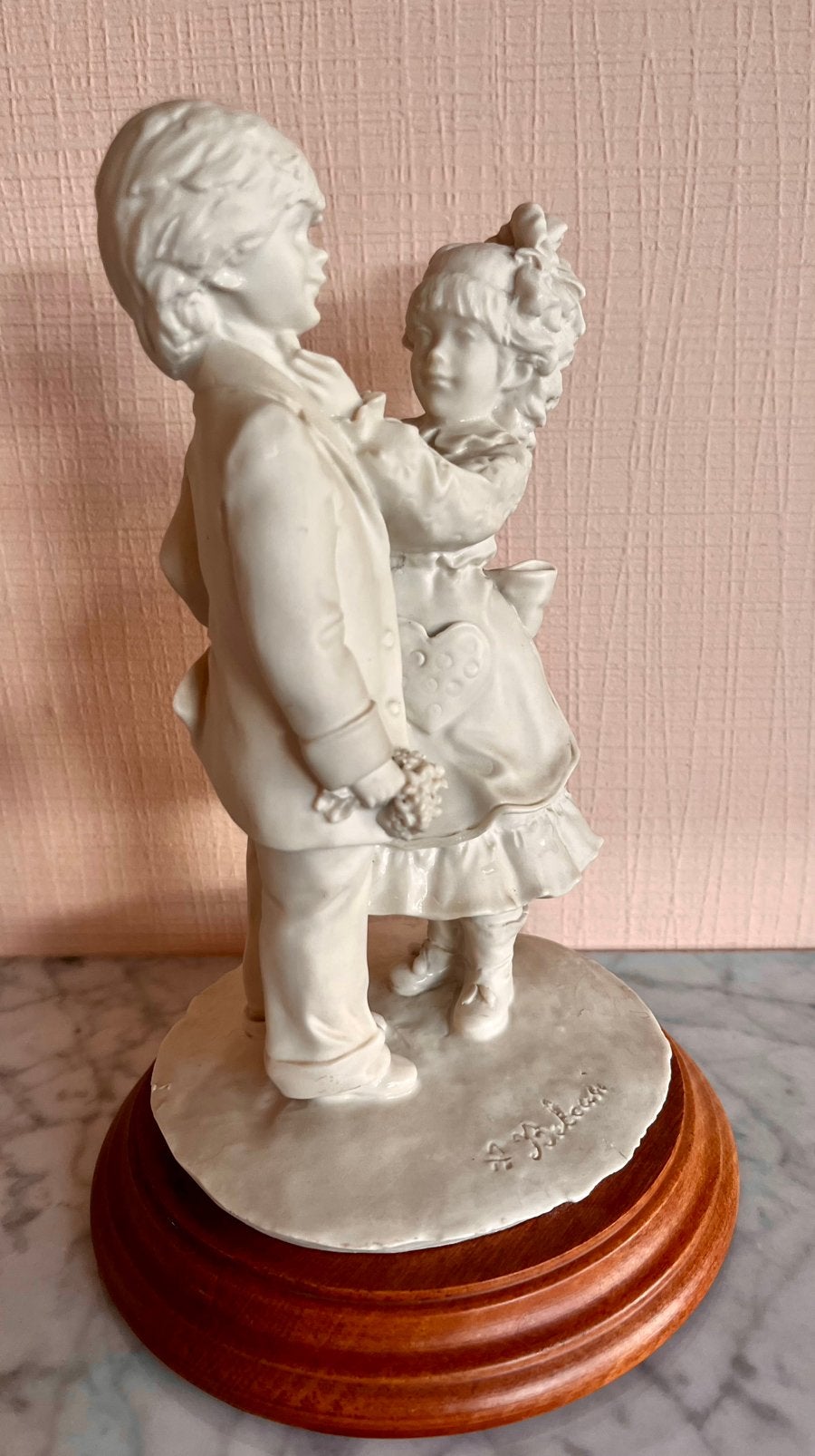 A. Belcari. Vintage beeld koppeltje. H 20,5cm., Enlèvement, Comme neuf