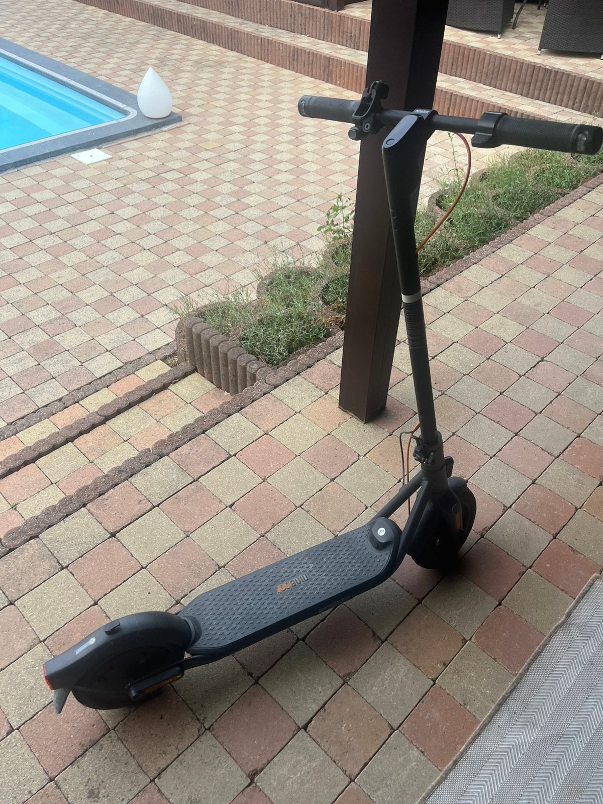 Trotinette ninebot, Enlèvement, Comme neuf