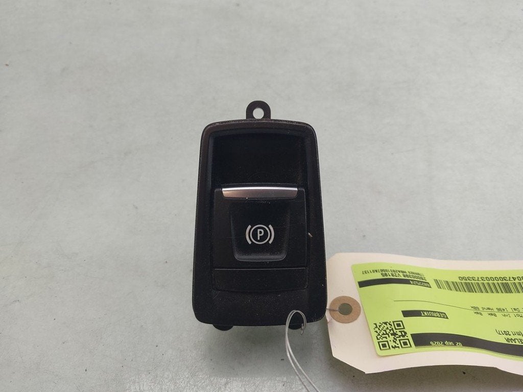 COMMUTATEUR FREIN A MAIN ELECTRIQUE (|6822524|61319877888|93, Autos : Pièces & Accessoires, Utilisé, BMW, Petuelring 130
80809  München, DE