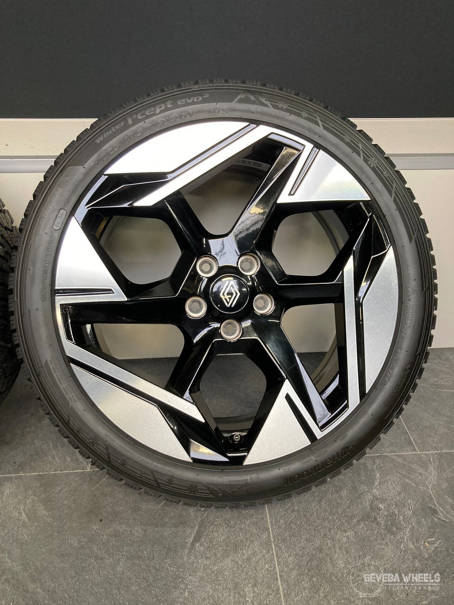 19” originele Renault Arkana Captur 2 velgen + winterbanden, Auto-onderdelen, Banden en Velgen, 19 inch, Gebruikt, -, -