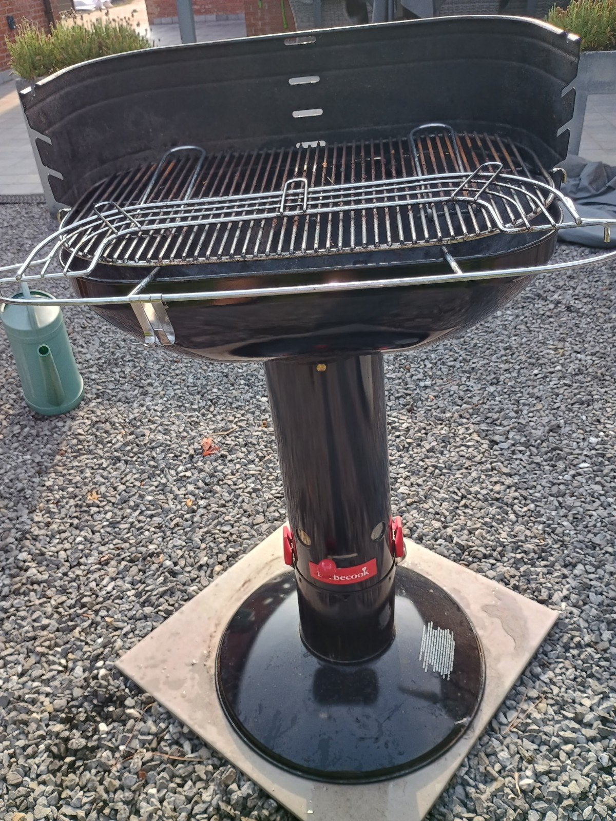 Houtskool BBQ, Tuin en Terras, Ophalen, Gebruikt, Barbecoock