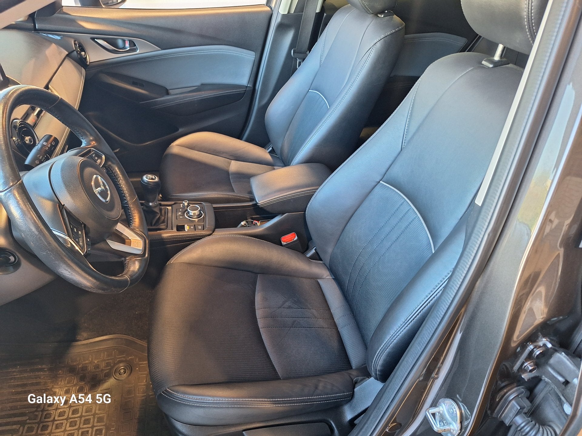 Mazda CX-3 SKYDRIVE - 12M WARRANTY - NEW CONDITION - ECONOMI, Auto's, 1998 cc, Gebruikt, Overige kleuren, 89 kW