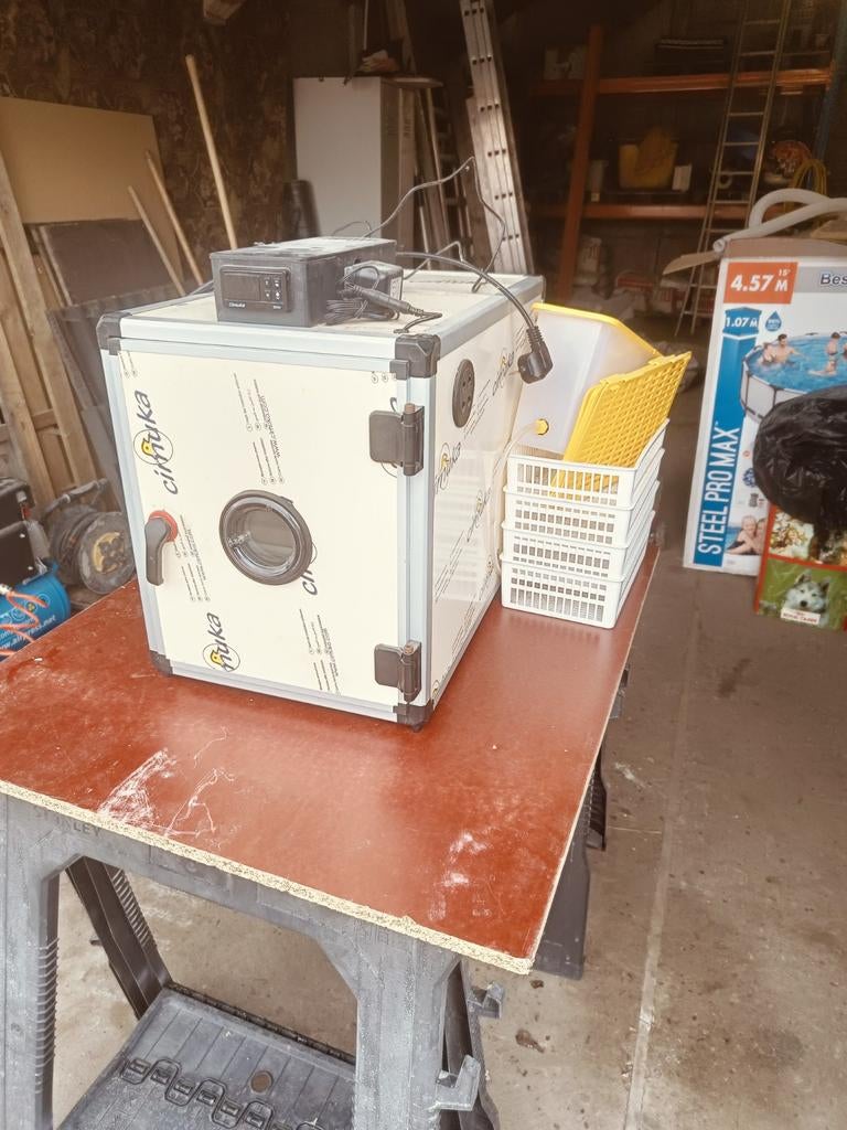 Cimuka volautomatische broedmachine, Ophalen, Broedmachine