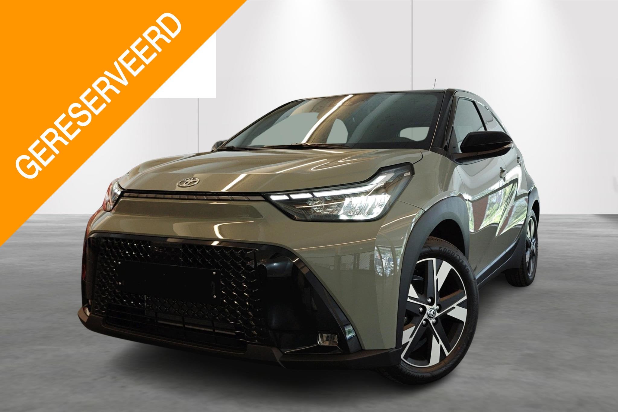 Toyota Aygo X 1.5 VVT-i HEV Pulse e-CVT + Tech Pack - incl 2, Auto's, Toyota, 4 zetels, Stof, Gebruikt, Zwart