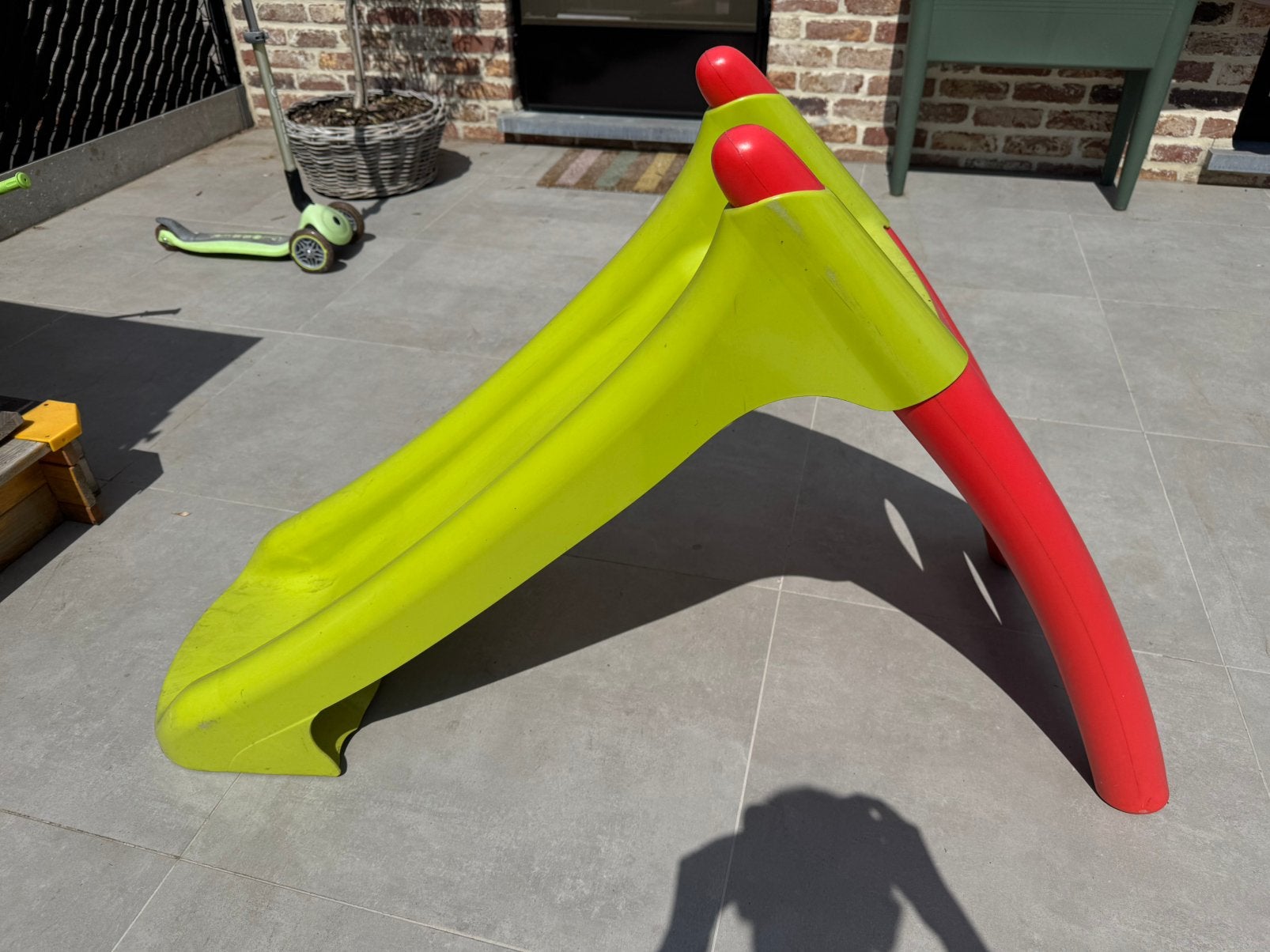 Smoby glijbaan peuter met gat voor waterslang, Kinderen en Baby's, Speelgoed | Buiten | Speeltoestellen, Ophalen, Zo goed als nieuw