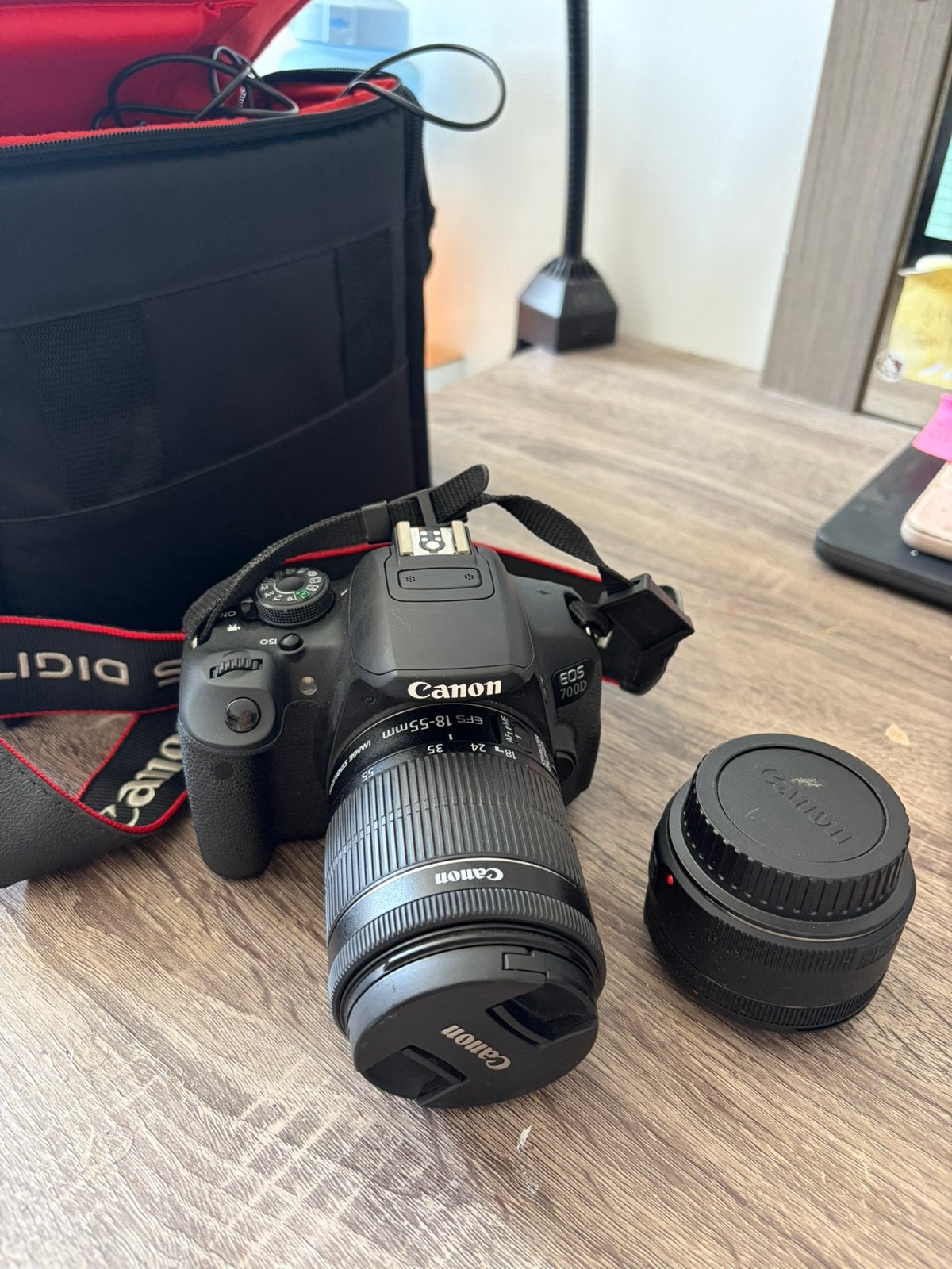 Canon EOS 700D zwart, Audio, Tv en Foto, Professionele apparaten, Ophalen of Verzenden, Zo goed als nieuw, Video