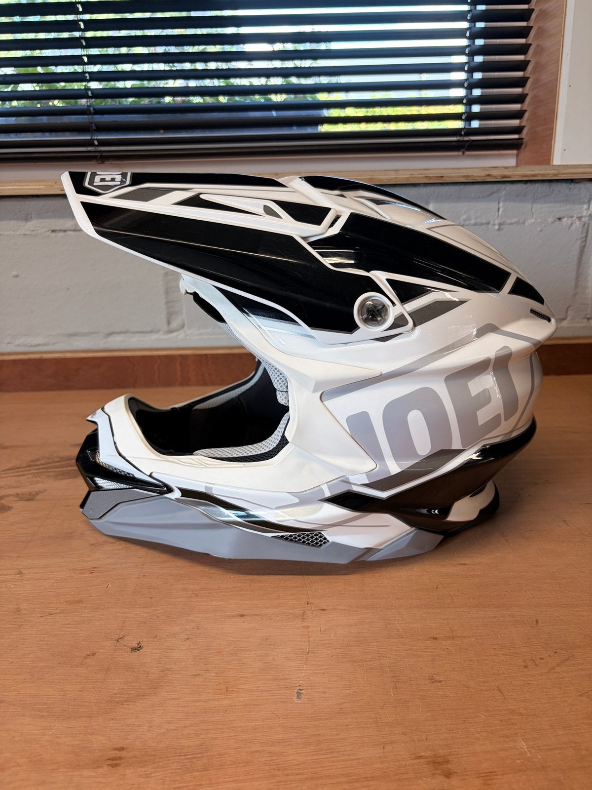 Shoei  VFX-WR (Maat L 59-60cm), Enlèvement, L, Shoei