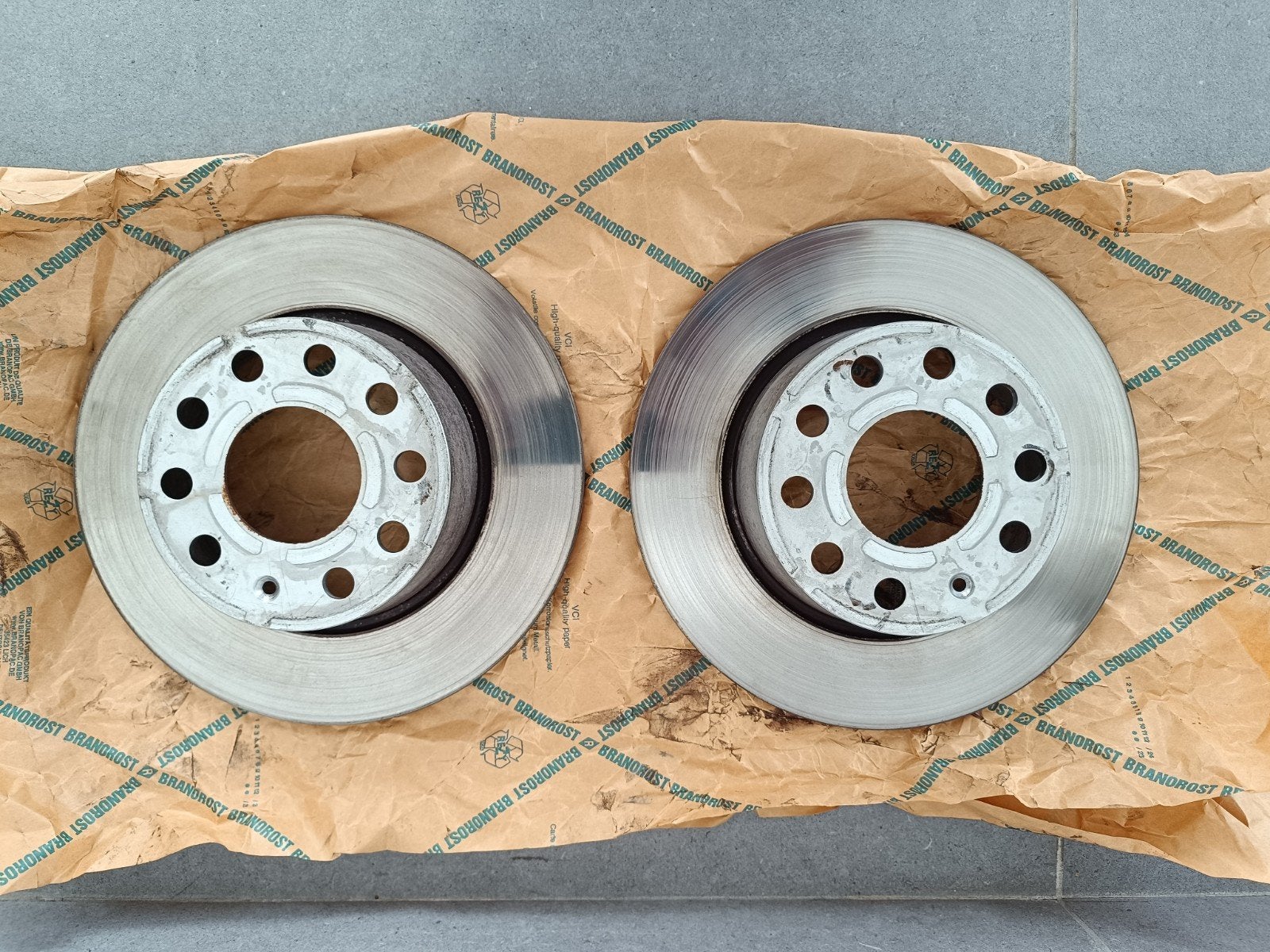 Disque frein arrière VAG (Audi, Seat, Skoda, CUPRA, VW), Enlèvement ou Envoi, Utilisé, Seat