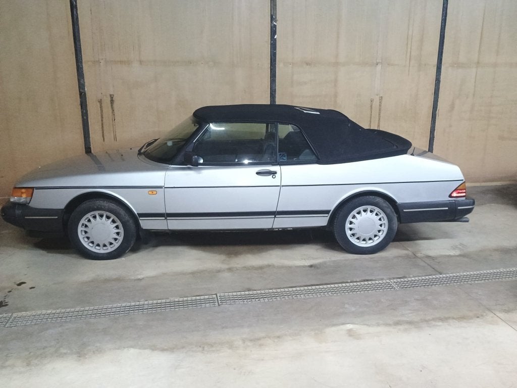 Saab 900 cabriolet 16 soupapes Oldtimer 50000 Miles ne, Autos, Saab, Cuir, Argent ou Gris, Cabriolet, Noir