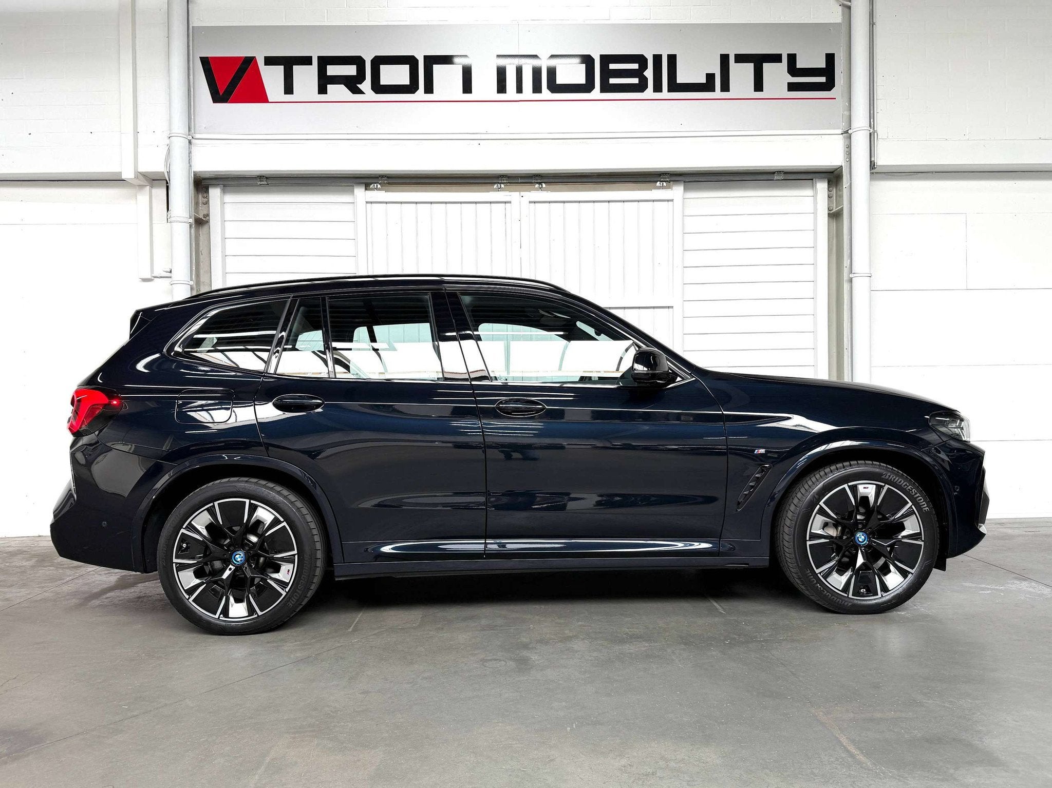 BMW iX3 iX3 80kWh M-PACK SoH99% PANO*CAMERA*ACC*LED*CARPLAY*, Cuir, Achat, 459 km, Entreprise