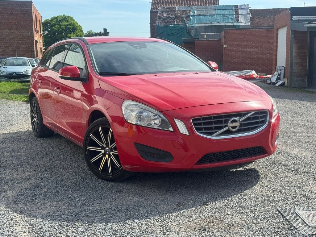 VOLVO V60 1.6 Essence Automatique – 2013 – 128.000 km, Autos, Euro 5, Achat, Entreprise, 5 portes