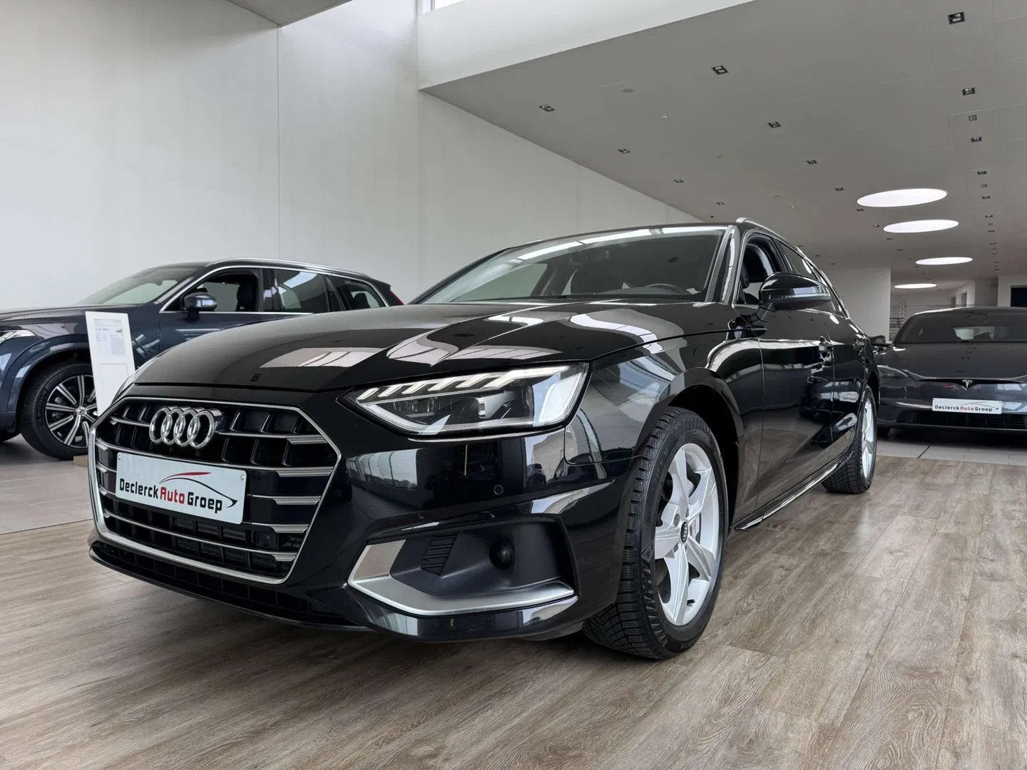 Audi A4 AVANT 40TFSI S-TRONIC*SPORT*1SE EIG*97.000KM*TOP !, Auto's, Automaat, Stof, Gebruikt, Zwart