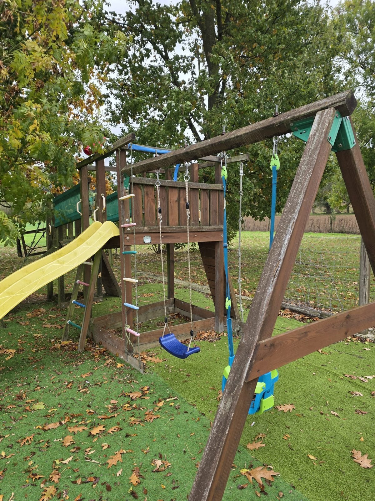 Balançoire, toboggan, Enlèvement, Utilisé, Bac à sable