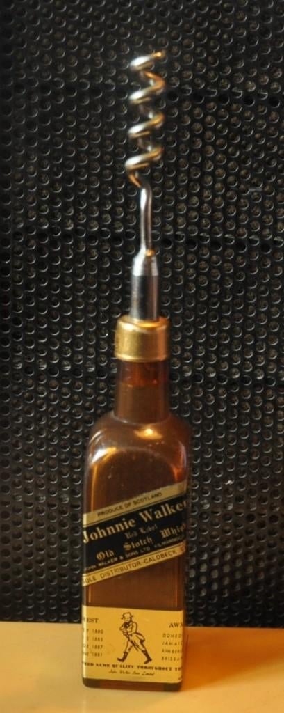 tire bouchon johnnie walker, Collections, Enlèvement ou Envoi, Comme neuf, Ustensile