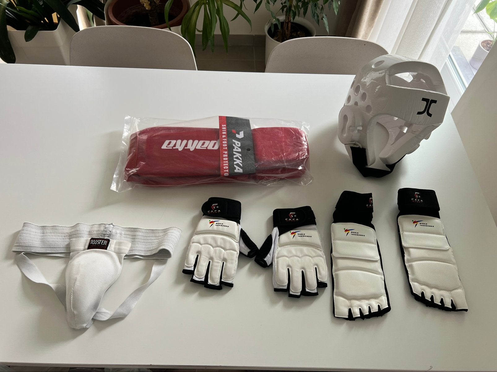 Nouveau set de taekwondo, Sports & Fitness, Sports de combat & Self-défense, Taekwondo, Enlèvement ou Envoi