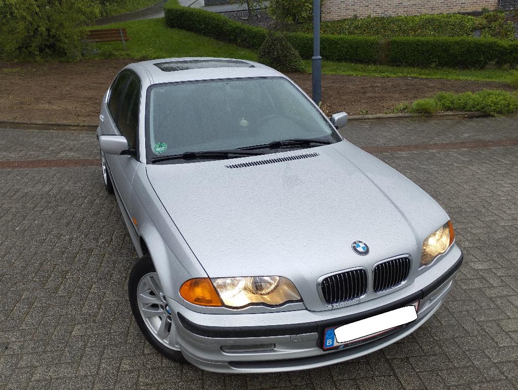 BMW 320i E46 2001, Autos, BMW, Particulier, Série 3, ABS, Air conditionné, Rétroviseurs électriques, Vitres électriques, Peinture métallisée