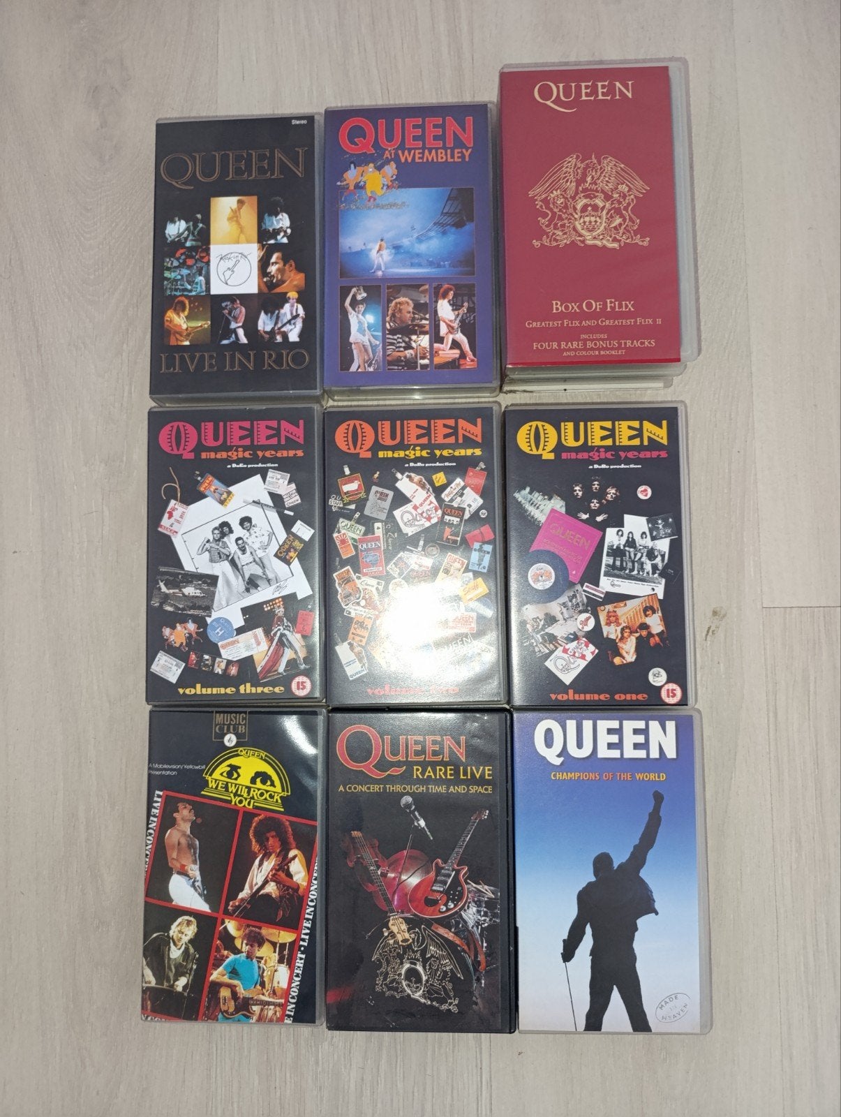 Collections vhs queen, Enlèvement ou Envoi