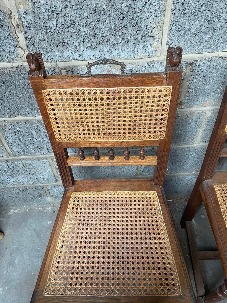 Eiken Henry II donkere stoelen met mooie details., Antiek en Kunst, Ophalen