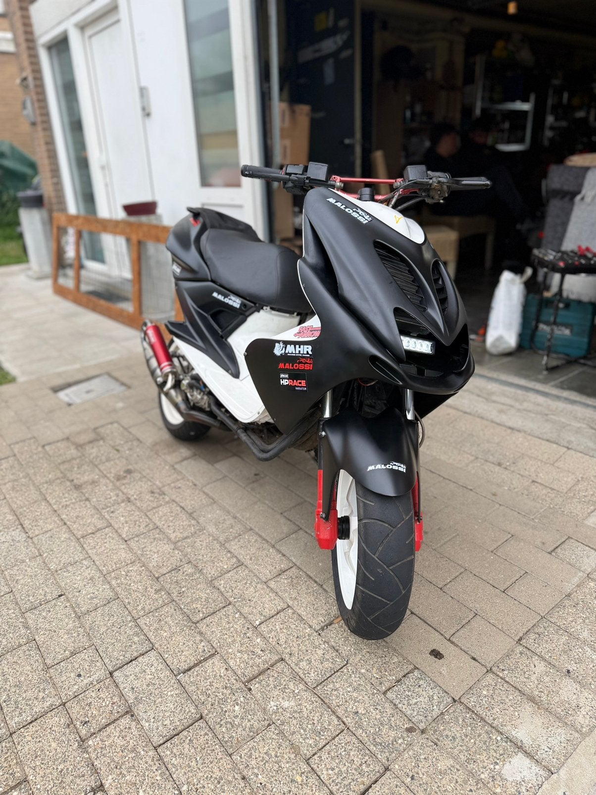 Yamaha aerox 70cc, Fietsen en Brommers, Ophalen, Zo goed als nieuw, Aerox