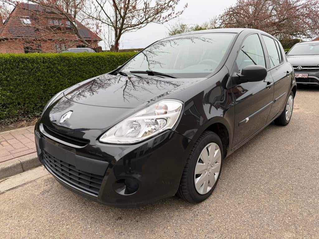 Renault Clio 1.2 benzine,35.806km, 5 deurs,1 eigenaar, nieuw, Auto's, Stof, Zwart, Zwart, Handgeschakeld