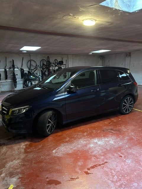 Mercedes B 160, Automaat, 75 kW, Elektrische ramen, Blauw