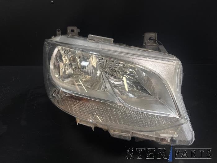 Koplamp rechts van een Mercedes Sprinter, Auto-onderdelen, Verlichting, Gebruikt, -, Ophalen of Verzenden, -