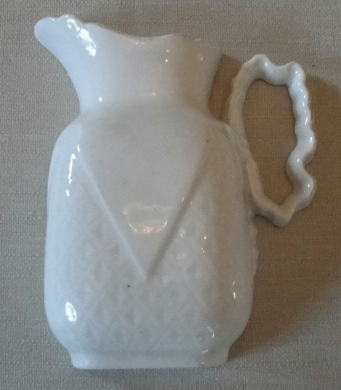 POT à LAIT en TROMPE L'OEIL, Enlèvement
