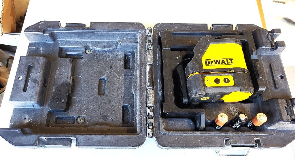Defecte DeWALT Zelfnivellerende Kruislijnlaser in Koffer, Doe-het-zelf en Bouw, Meetapparatuur, Ophalen of Verzenden, Gebruikt