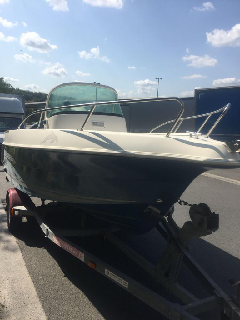 Bateau Quick Silver à moteur, Sports nautiques & Bateaux, Enlèvement, Essence