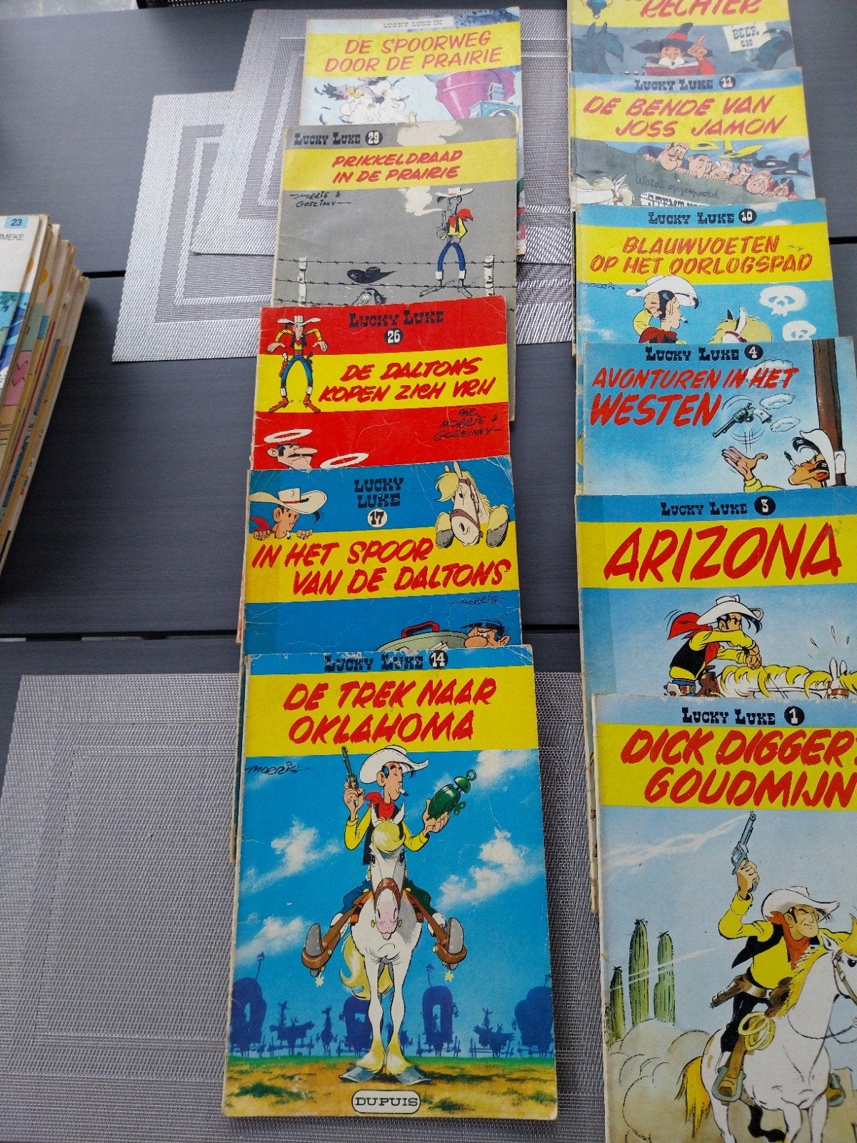 11 oude strips Lucky Luck.Jaren '70, Boeken, Ophalen