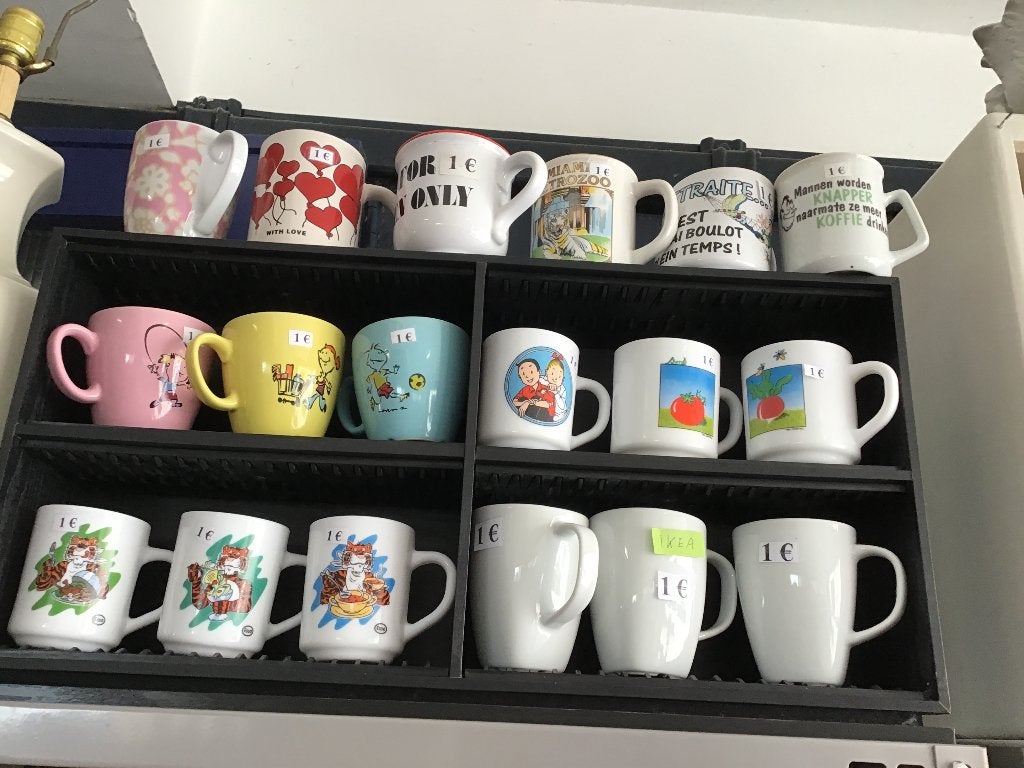50 tasses ou sachets différents à 1 euro chacun, Maison & Meubles, Enlèvement ou Envoi, Comme neuf