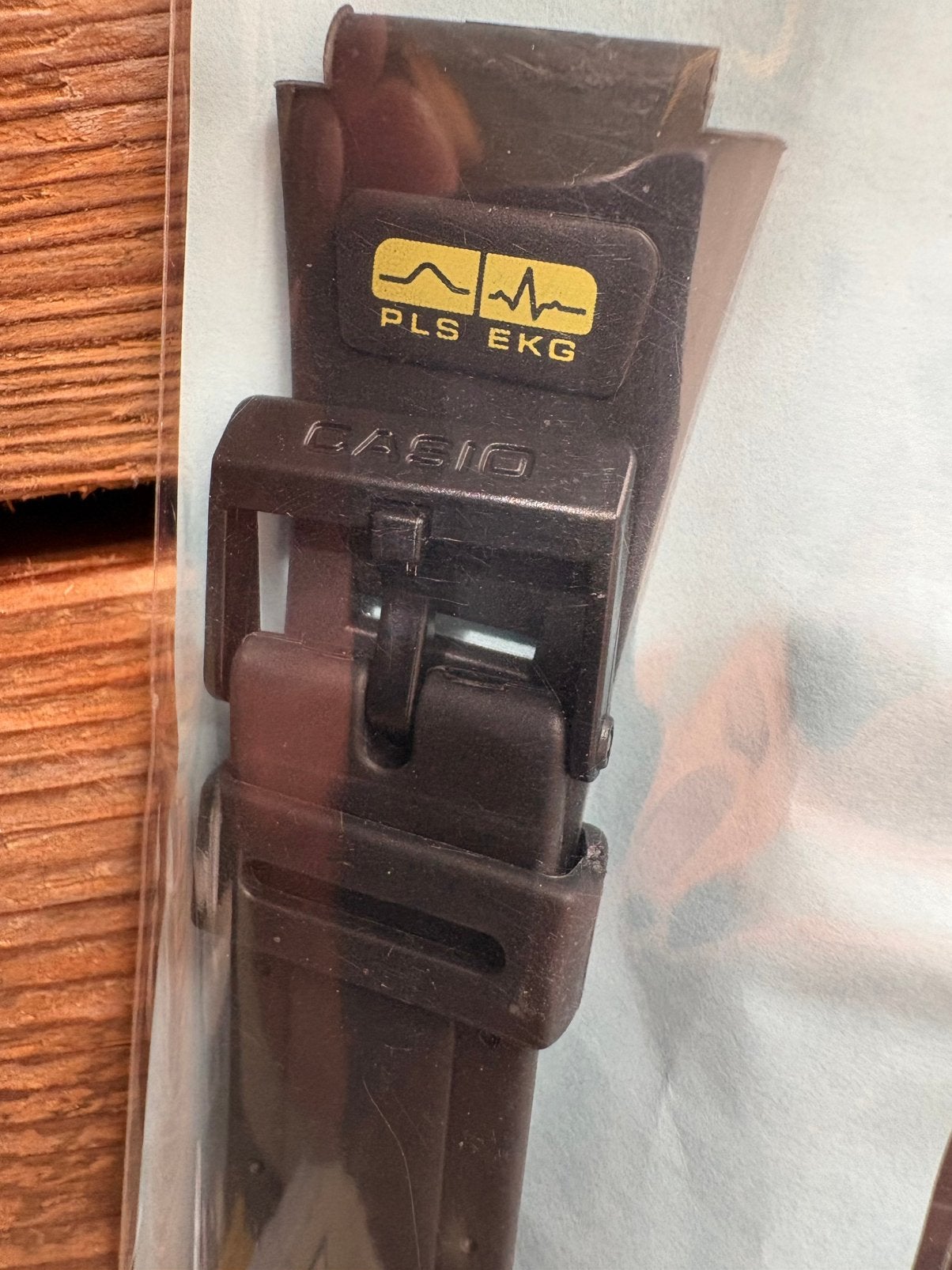 CASIO 51 BRACELETS NEUFS VINTAGE JP200 BP100 + autres modèle, Enlèvement ou Envoi, Étanche, Neuf, Noir