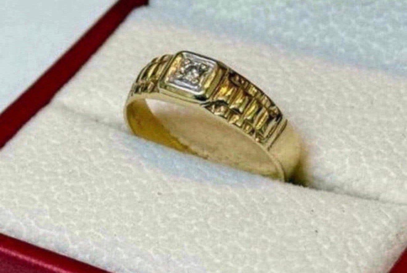 Mooie gouden Rolex ring met 1 natuurlijke diamant/ maat 18mm, Geel, Ophalen of Verzenden, 17 tot 18, Dame of Heer