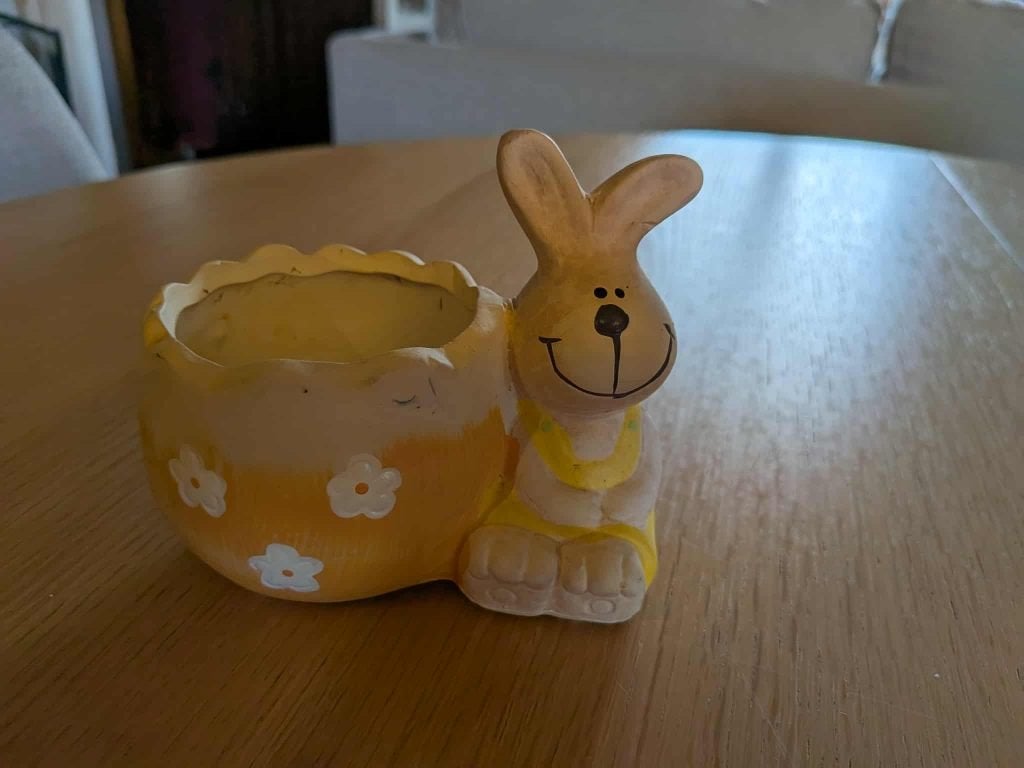 Pot de fleurs + lapin. En céramique, Enlèvement, Neuf