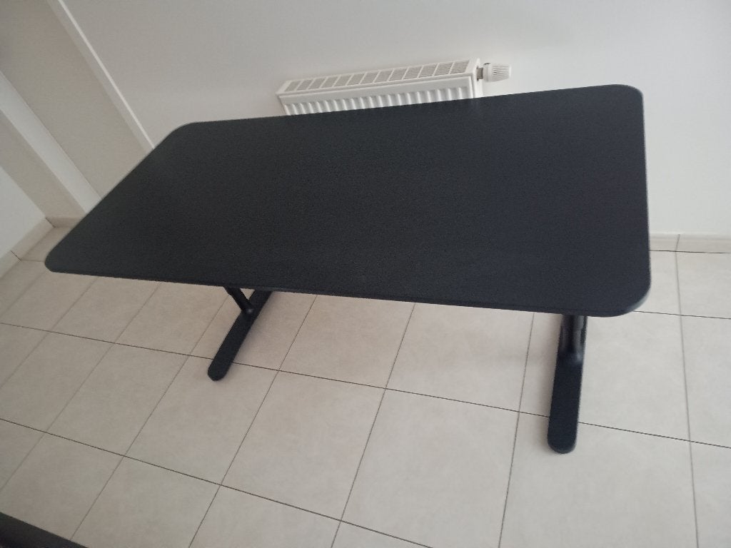 bureau in hoogte verstelbaar (niet electrisch) 160x80cm, Ophalen, Zwart, 160 cm, Gebruikt
