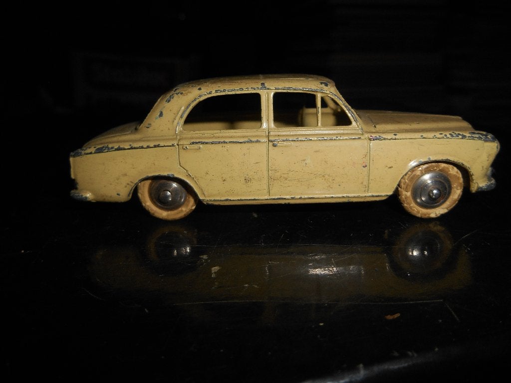 Dinky toys Peugeot 403, Hobby & Loisirs créatifs, Enlèvement ou Envoi, Dinky Toys