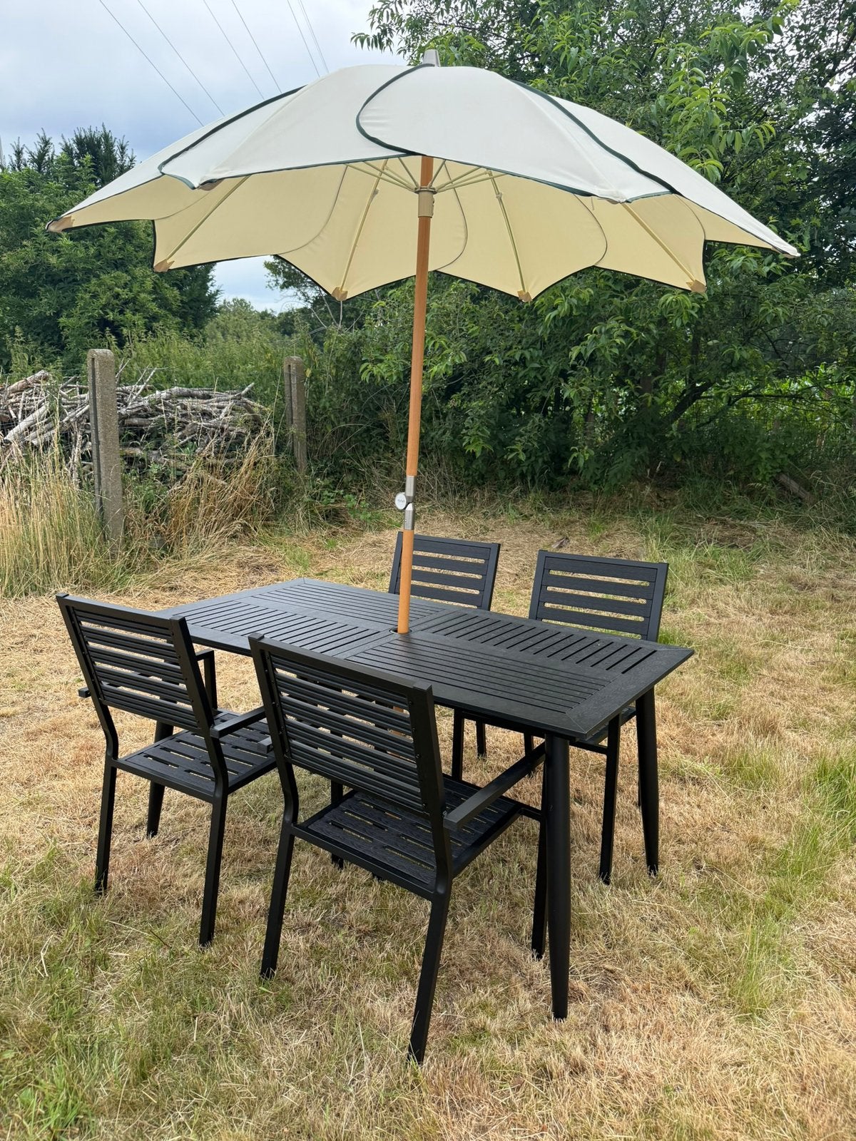 Tafel met 4 stoelen en parasol, Tuin en Terras, Tuintafels, Ophalen of Verzenden, Zo goed als nieuw