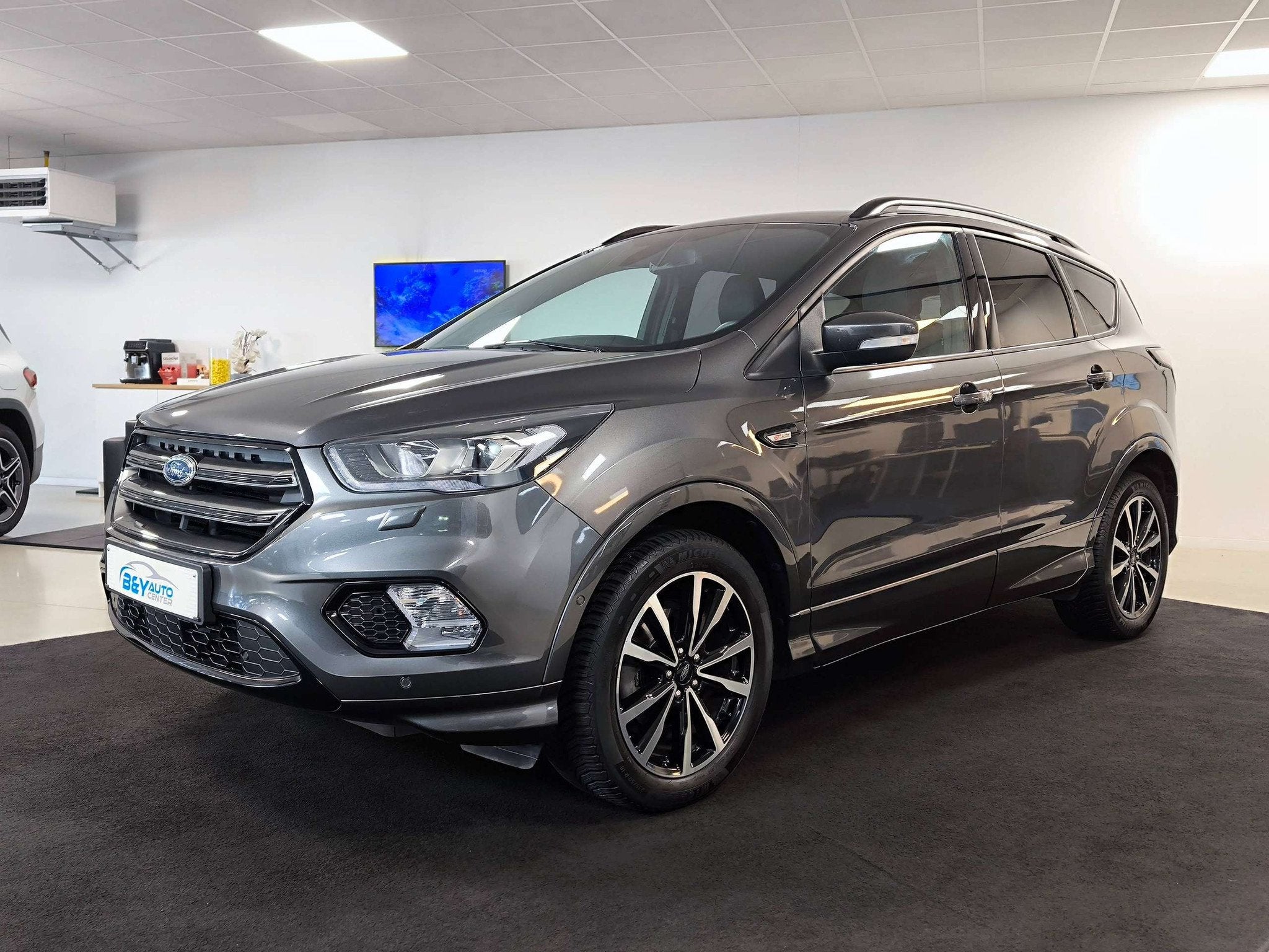 Ford Kuga 1.5 EcoBoost FWD ST-Line X, Autos, Argent ou Gris, Entreprise, Noir, 5 portes