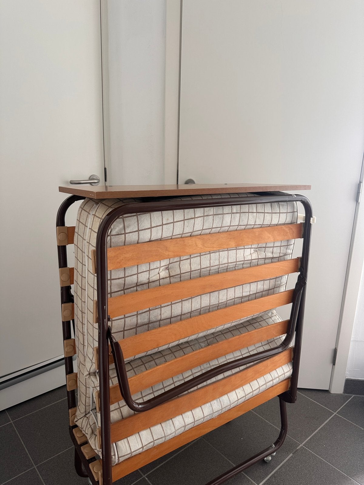 Opklapbed- 1persoons, Huis en Inrichting, Ophalen, Gebruikt, Bruin, 190 cm of minder