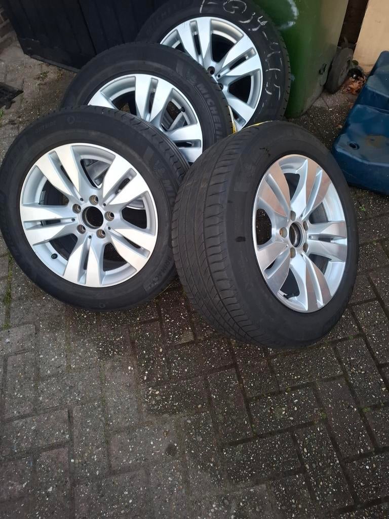 Mooie originele Mercedes velgen met nog goede banden., Autos : Pièces & Accessoires, Pneus & Jantes, 16 pouces, Pneus été, Pneu(s)