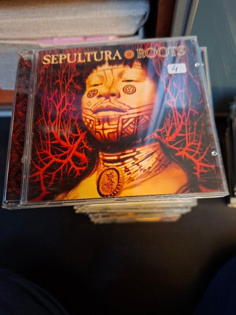 cd - sepultura - roots, Cd's en Dvd's, Thrash metal, Ophalen of Verzenden, Zo goed als nieuw, Inclusief boekje