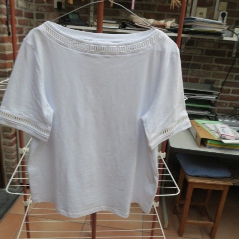 T-shirt nieuw wit Blubianco mt 44, Kleding | Dames, Maat 42/44 (L), Nieuw, Ophalen of Verzenden, Korte mouw