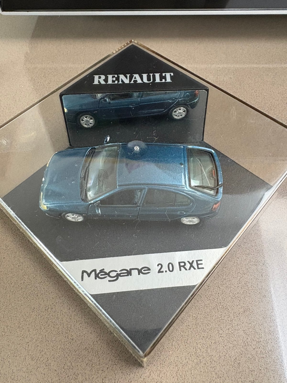 Renault Megane 2.0 RXE - vitesse Made in Portugal, Hobby en Vrije tijd, Ophalen of Verzenden, Zo goed als nieuw