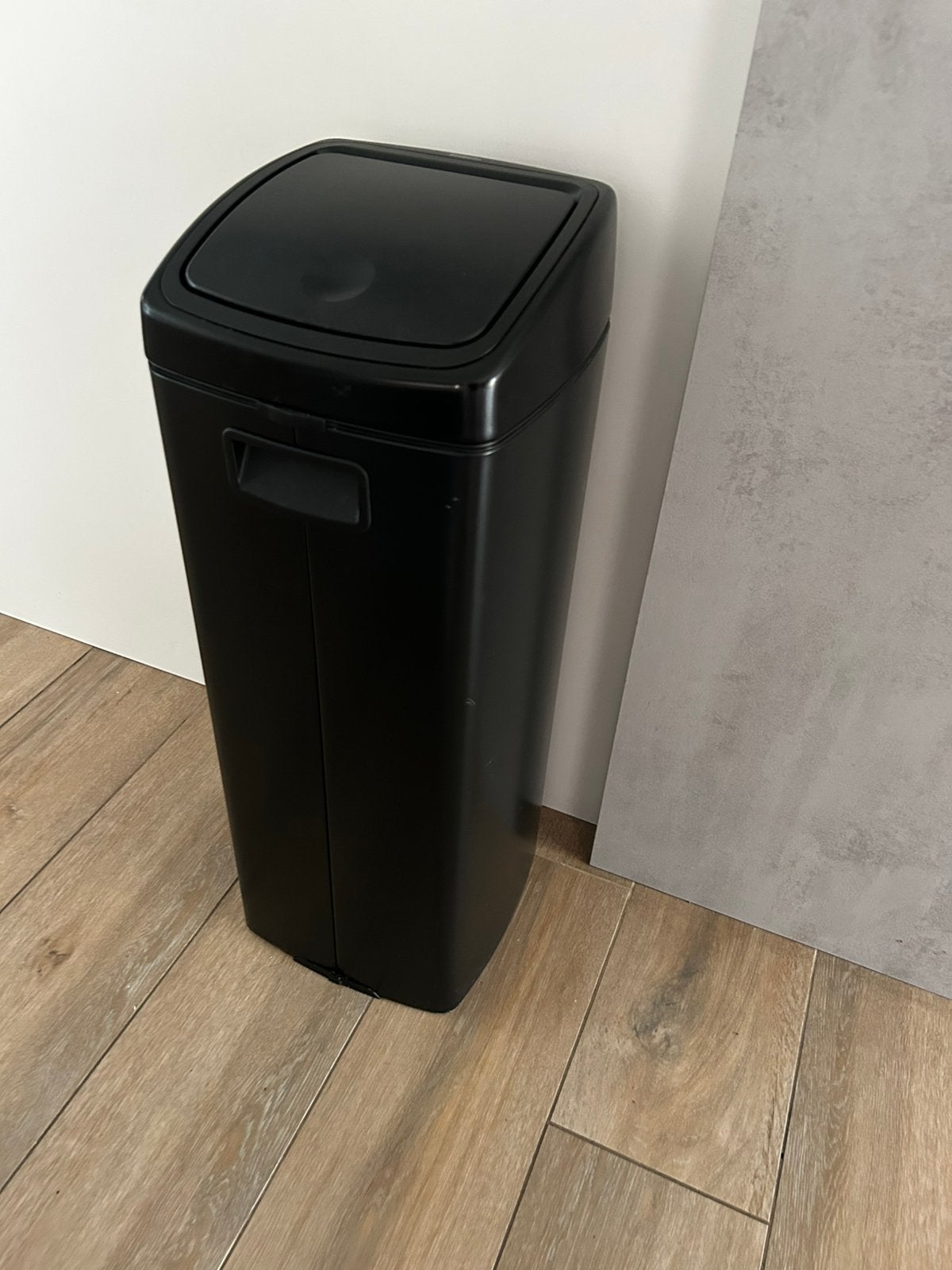 Brabantia vuilbak 23-30liter, Ophalen, Zo goed als nieuw