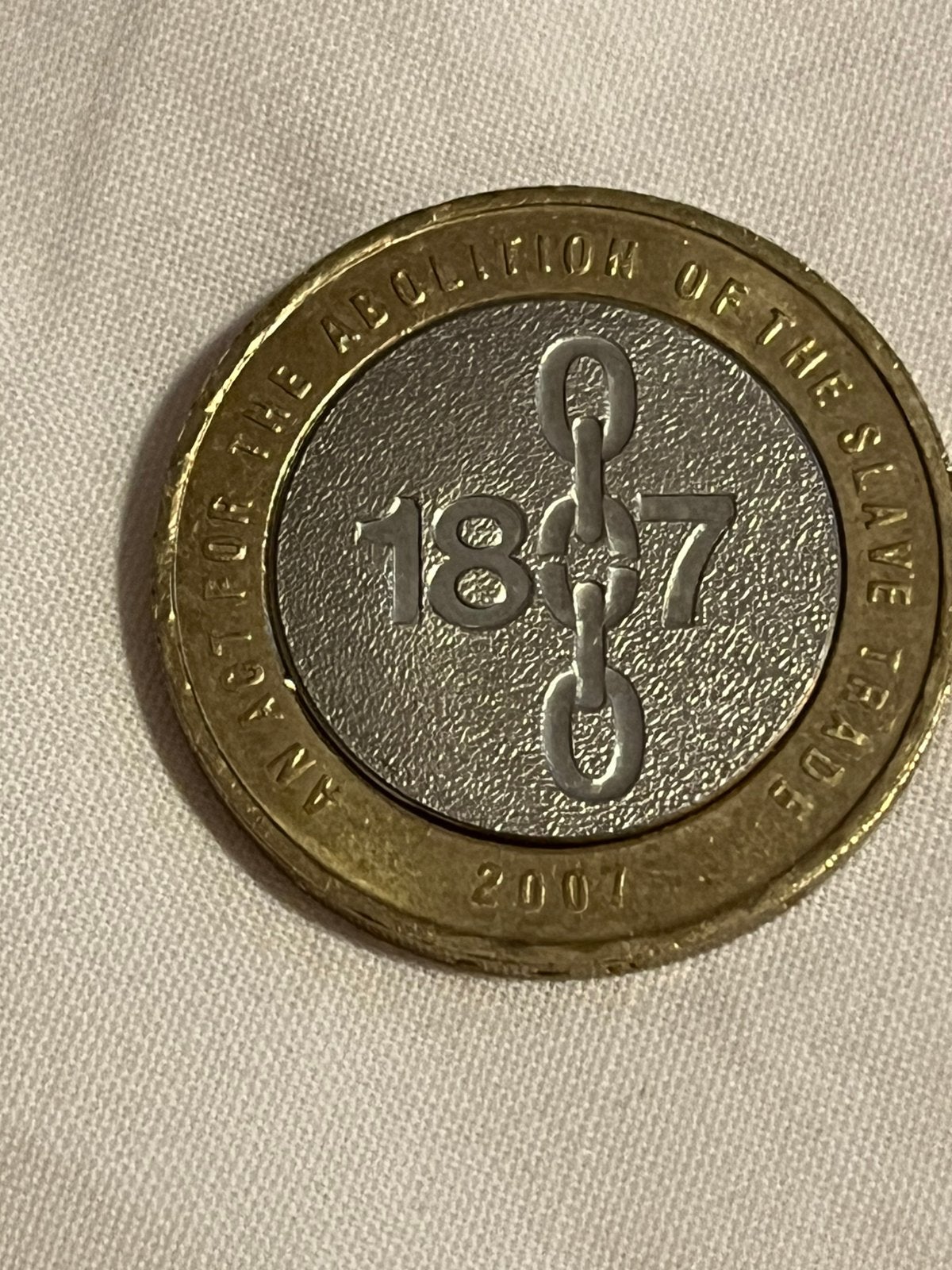 Rare UK 2 Pounds piece Élisabeth II Slavery abolition 2007, Timbres & Monnaies, Enlèvement ou Envoi, Autres pays, Autres valeurs
