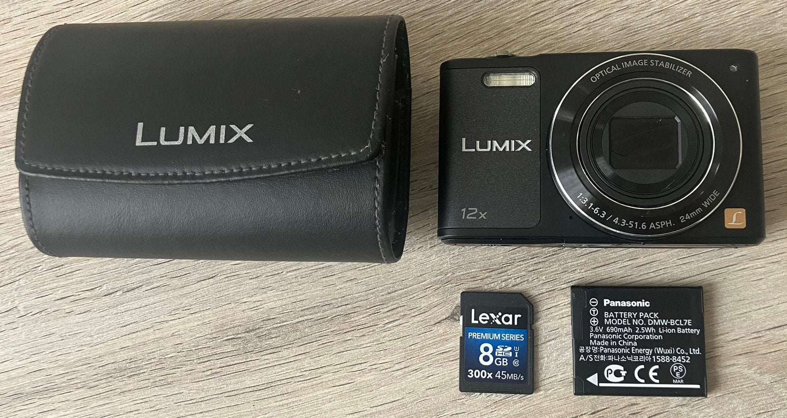 APPAREIL PHOTO NUMÉRIQUE + CARTE MÉMOIRE + ETUI CUIR, Enlèvement, Comme neuf