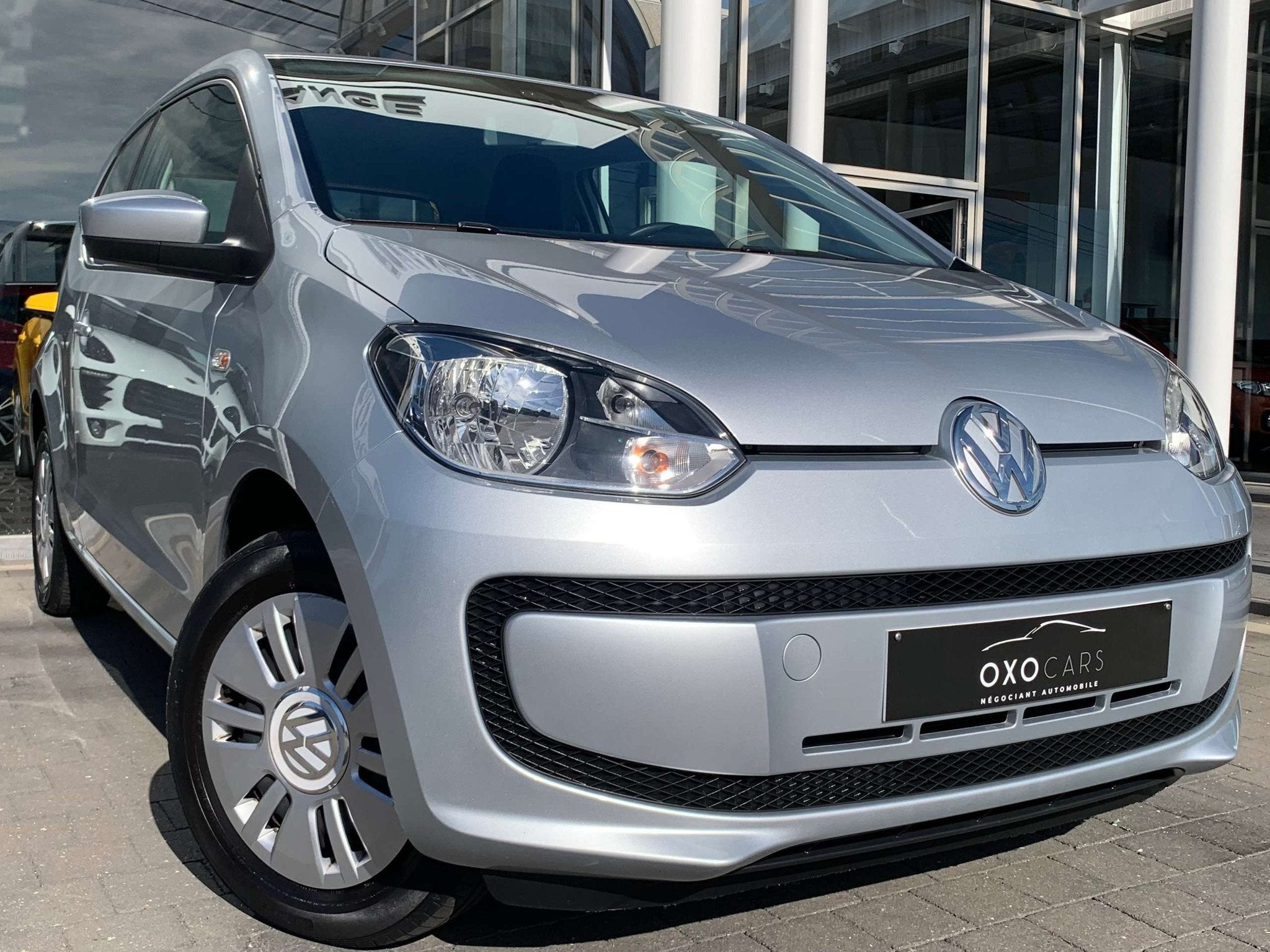 Volkswagen up! 1.0i Essence 60CV / Airco / Carnet Complet VW, Auto's, Voorwielaandrijving, Stof, Gebruikt, Up!