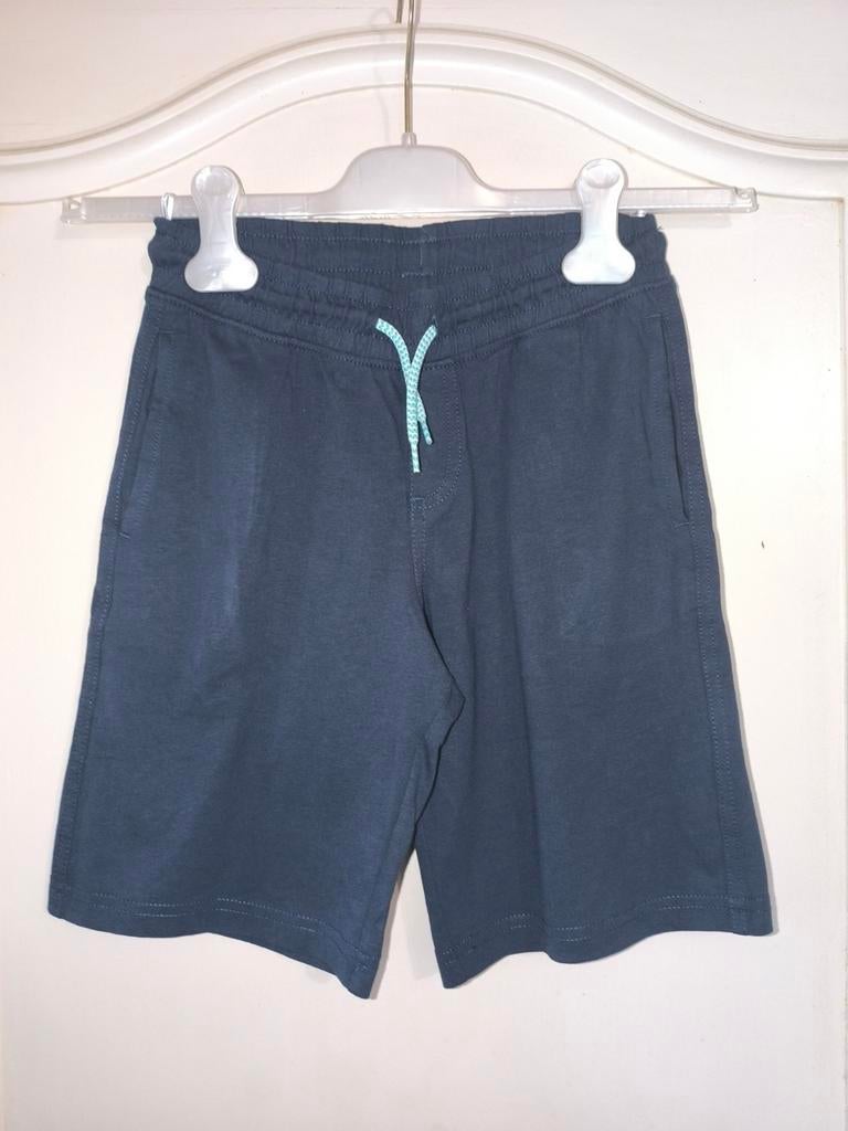 Shortje c&a 134, Kinderen en Baby's, Kinderkleding | Maat 134, Ophalen of Verzenden
